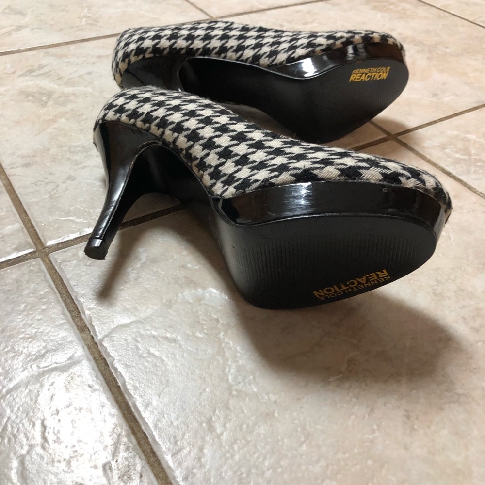 Shoes - Picture 6 of 6